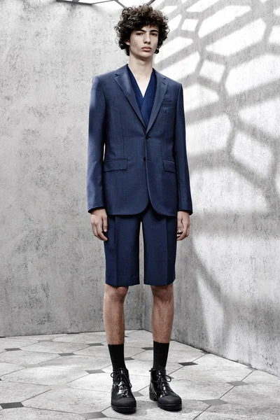 Look 17